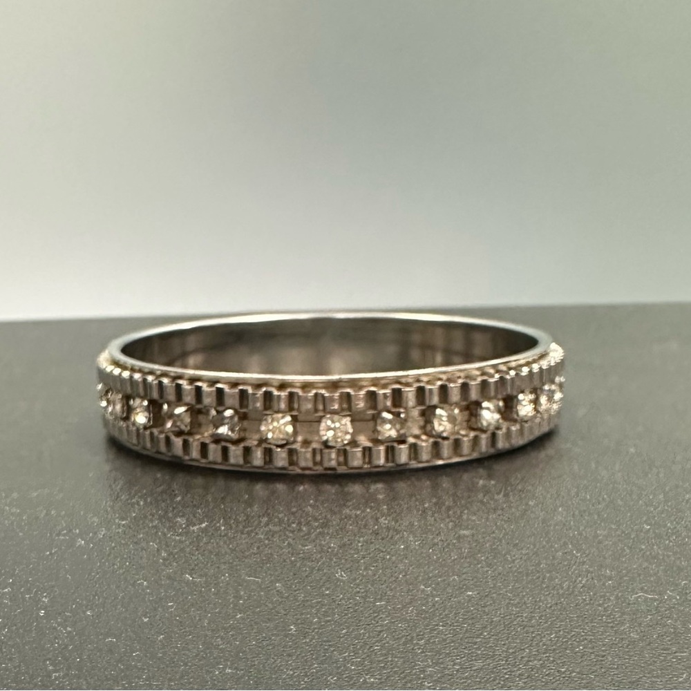Elegant Vintage Silver Tone Bracelet with Crystal Accents